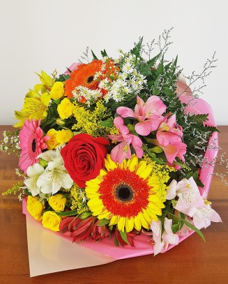 Buquê de flores mistas Carinho em Forma de Flor
