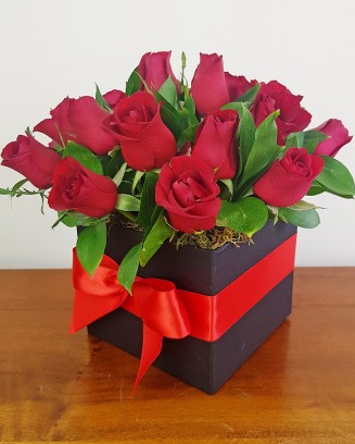 Arranjo Box com Rosas Vermelhas