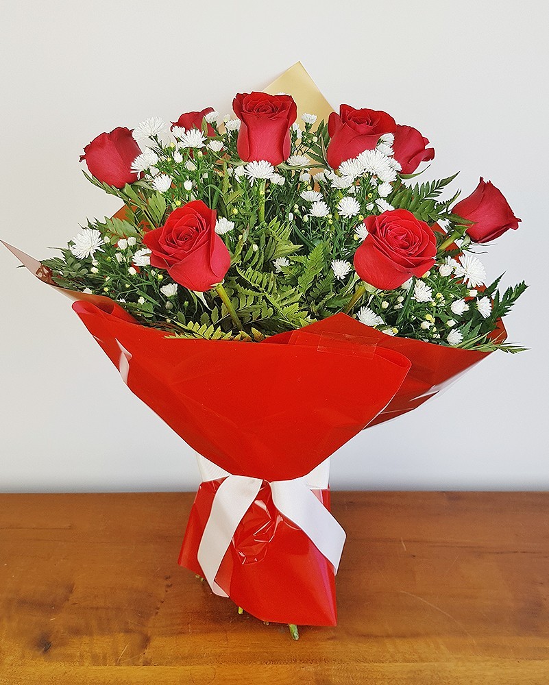 Buquê de 8 Rosas Vermelhas