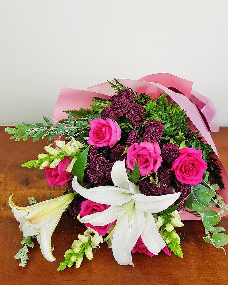 Buquê de Rosas e Lírios - Especial Para Ela