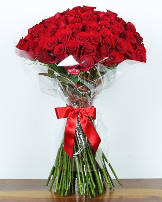 Buquê de 100 rosas vermelhas